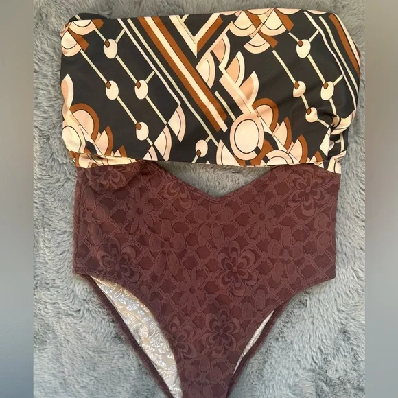 free-est Miley One-Piece Size Medium - Picture 5 of 10